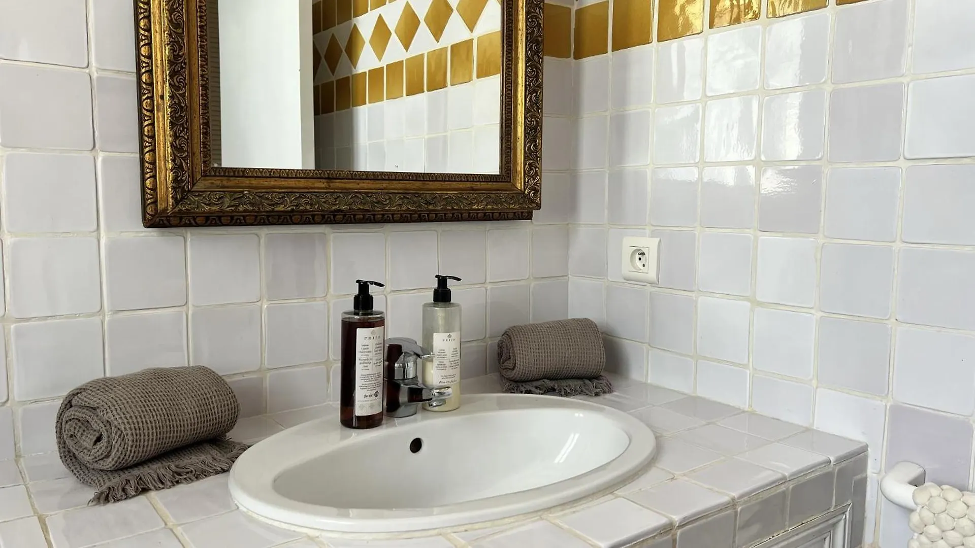 B&B Maison Gigi La Garde-Freinet Bed & Breakfast