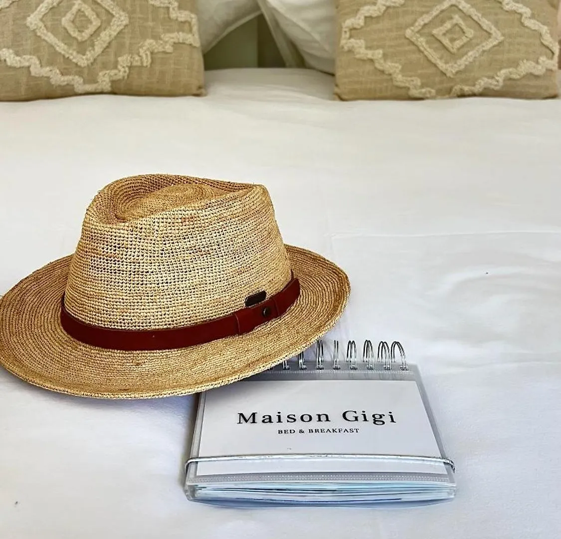B&B Maison Gigi 拉加尔代弗雷纳 住宿加早餐酒店